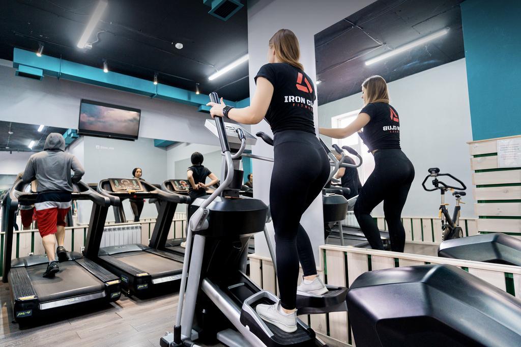 Iron Club на Кенесары — фото 1