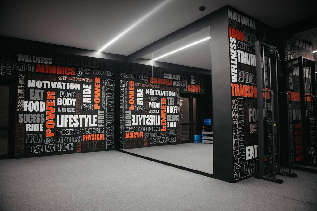 Фитнес-клуб World Gym — фото 3