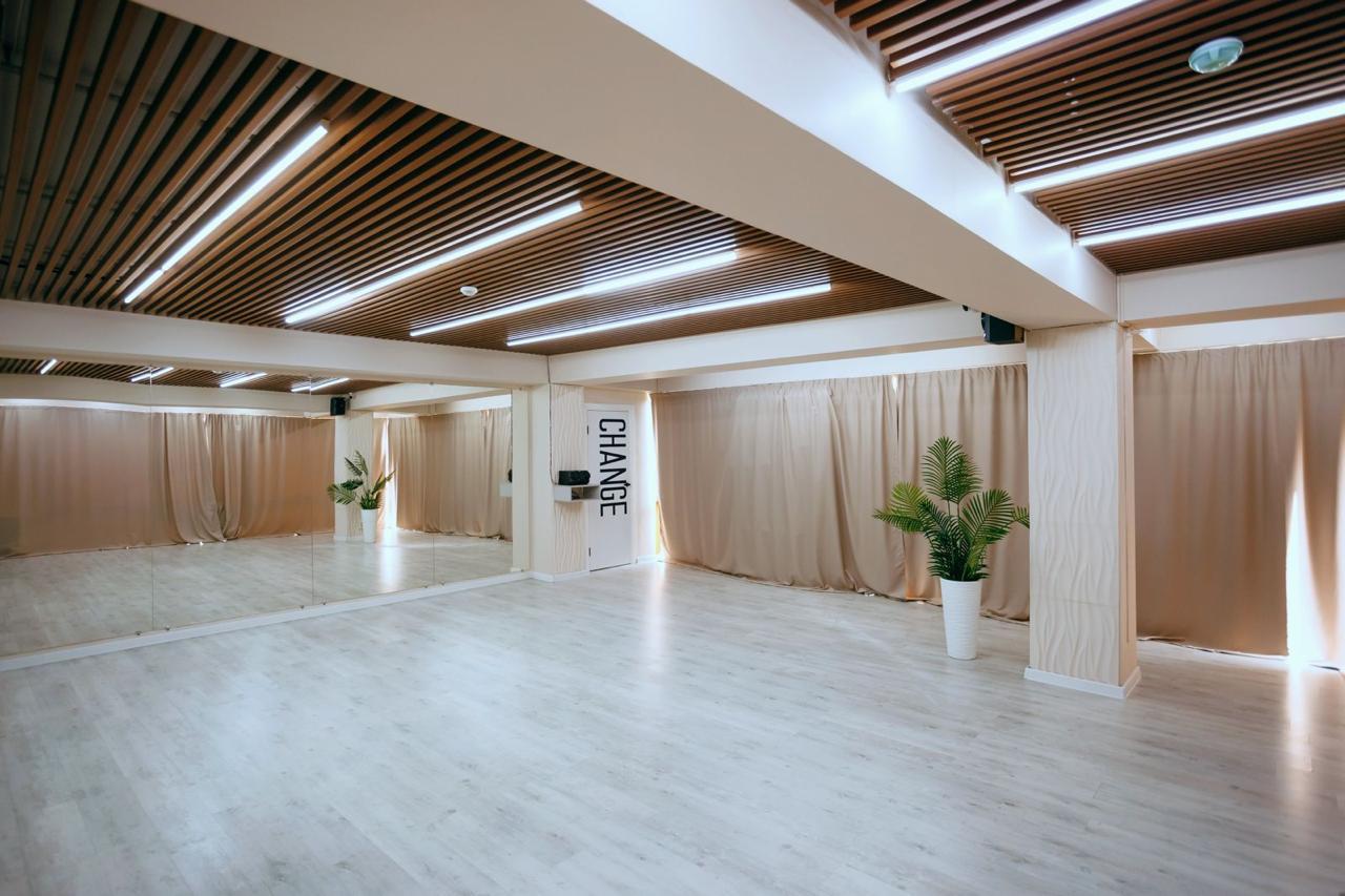 WomanFit studio image