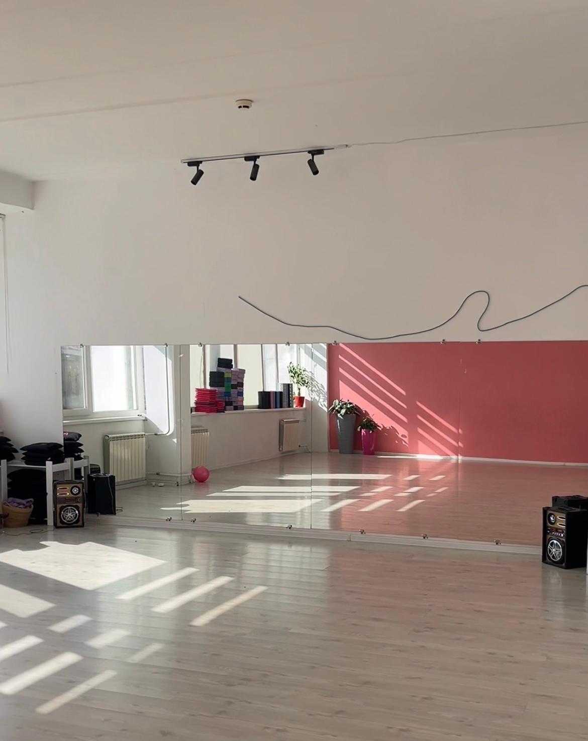 Йога с Сабиной studio image